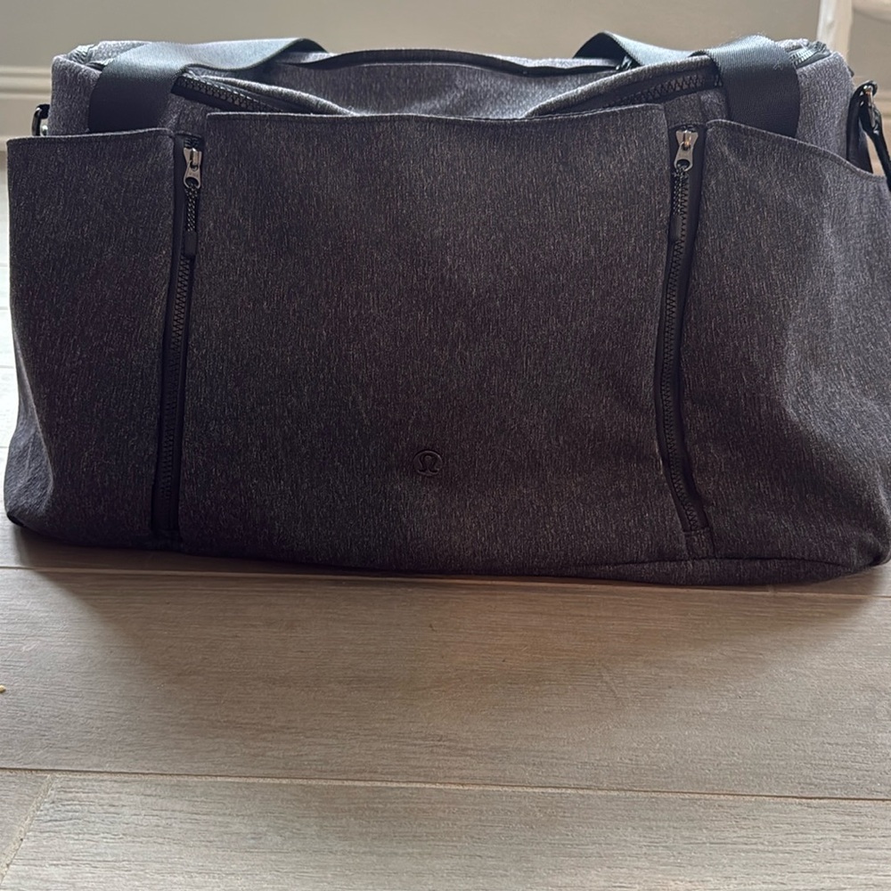 Lululemon Define Duffel- heathered black